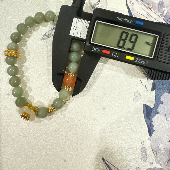 Designed Hetian Jade Beaded Bracelet with Nanhong Agate - Picture 3 of 5